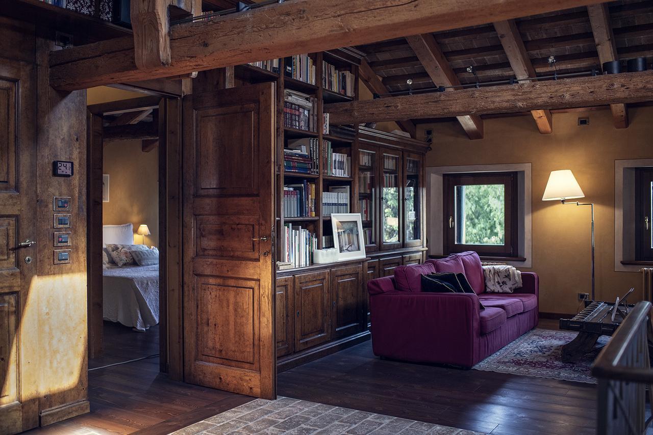 カザーレ・スル・シーレ Dimora Di Campagna Bed & Breakfast エクステリア 写真